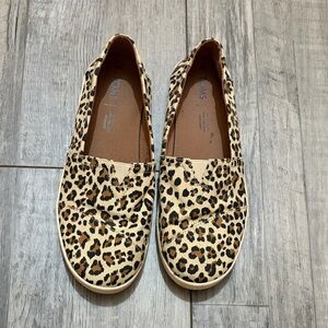 Toms Tan and Black Leopard Print Slip-Ons size 7